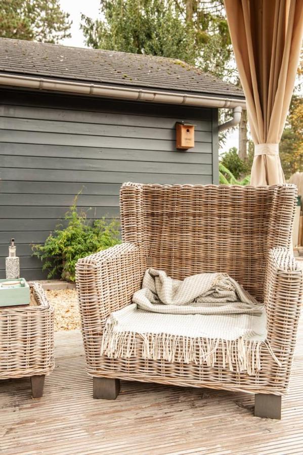 Prachtige Chalet Wabi Sabi Aan Het Water! Geel Exteriör bild