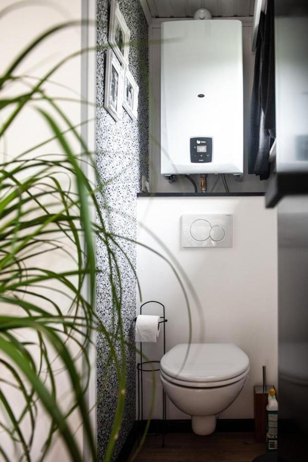 Prachtige Chalet Wabi Sabi Aan Het Water! Geel Exteriör bild